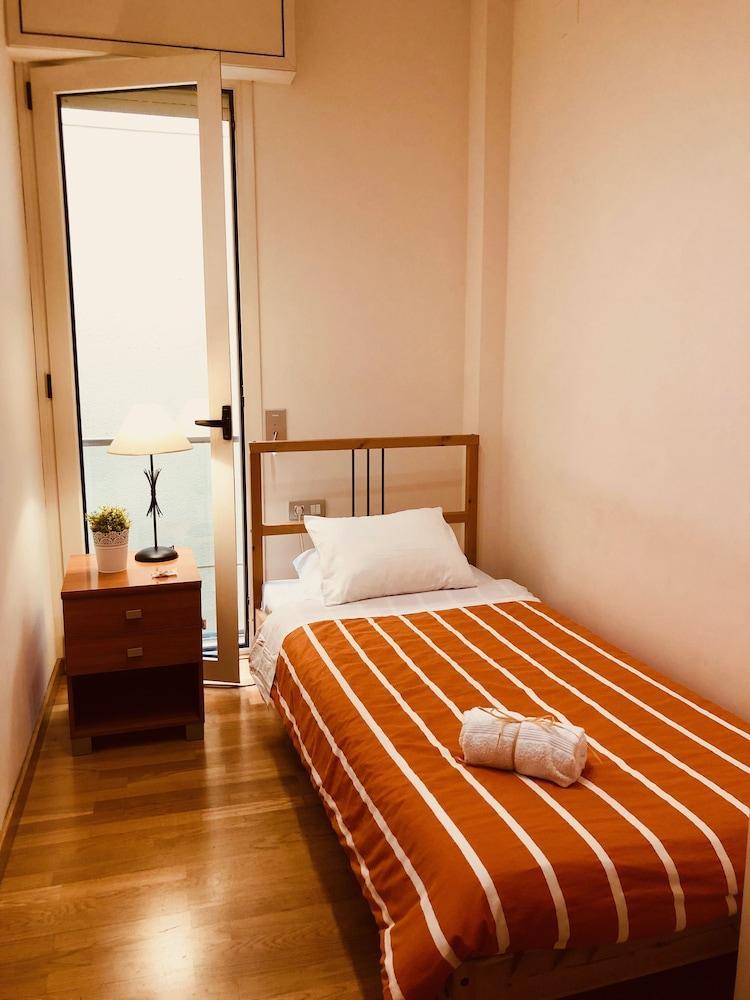 Central & Basic Ramblas Barcelona Ngoại thất bức ảnh